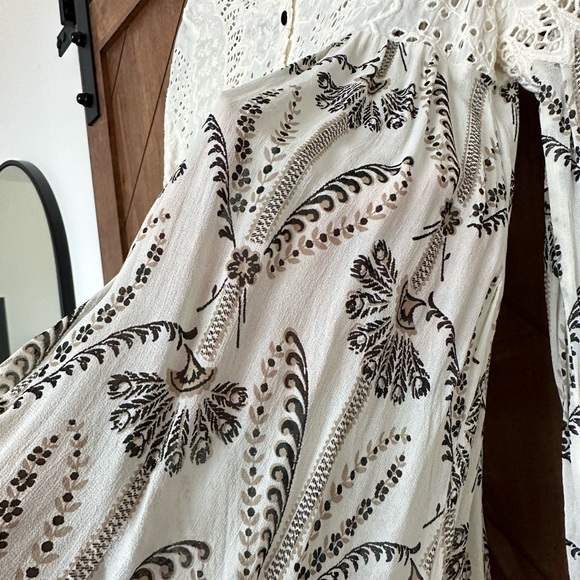 Beautiful feminine blouse 🌾 with eyelet - Picture 6 of 7